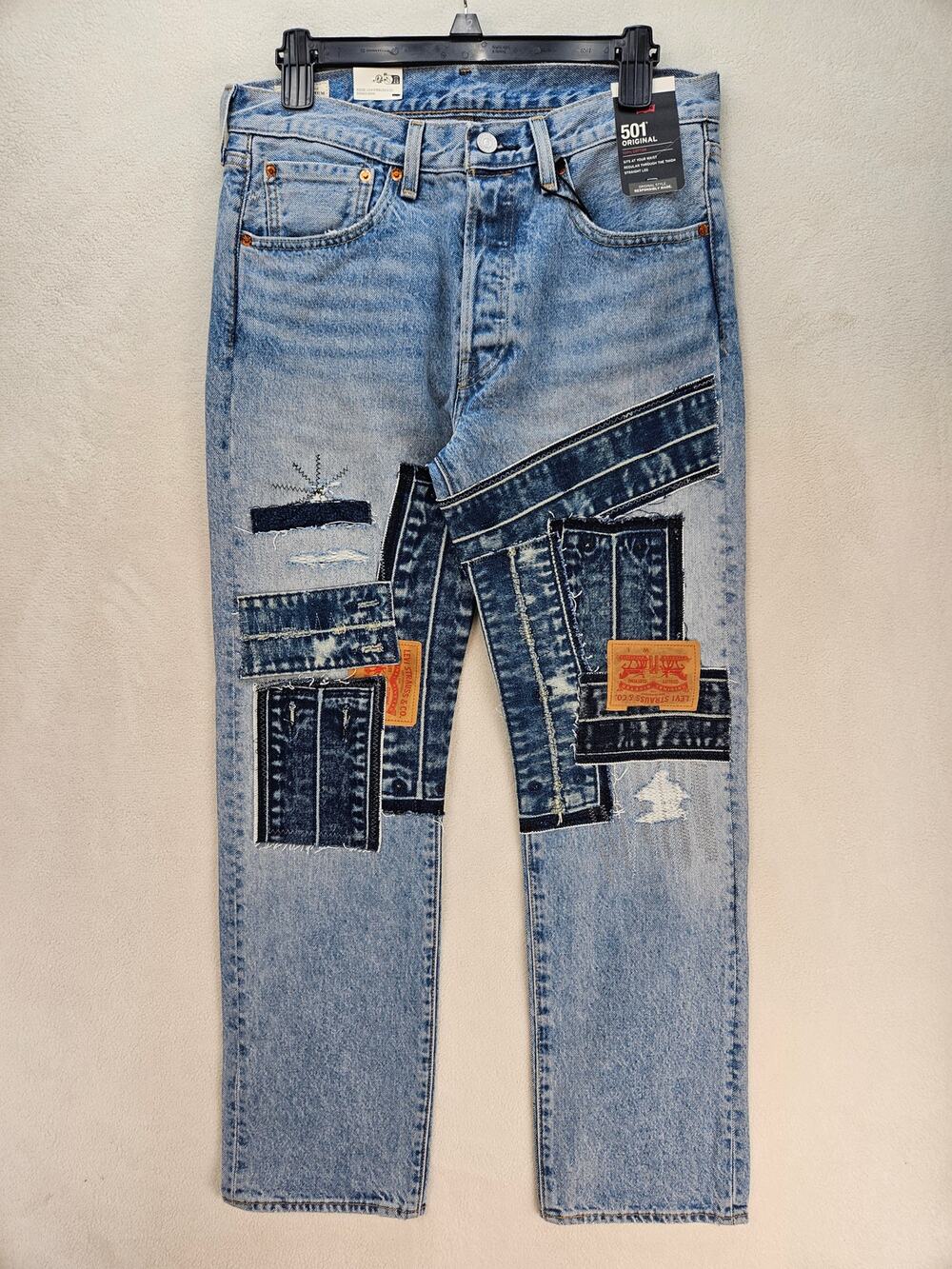 LEVI'S MEN'S 31X30 501 STRAGHT LEG JEANS MEDIUM WASH PATCHWORK NWT